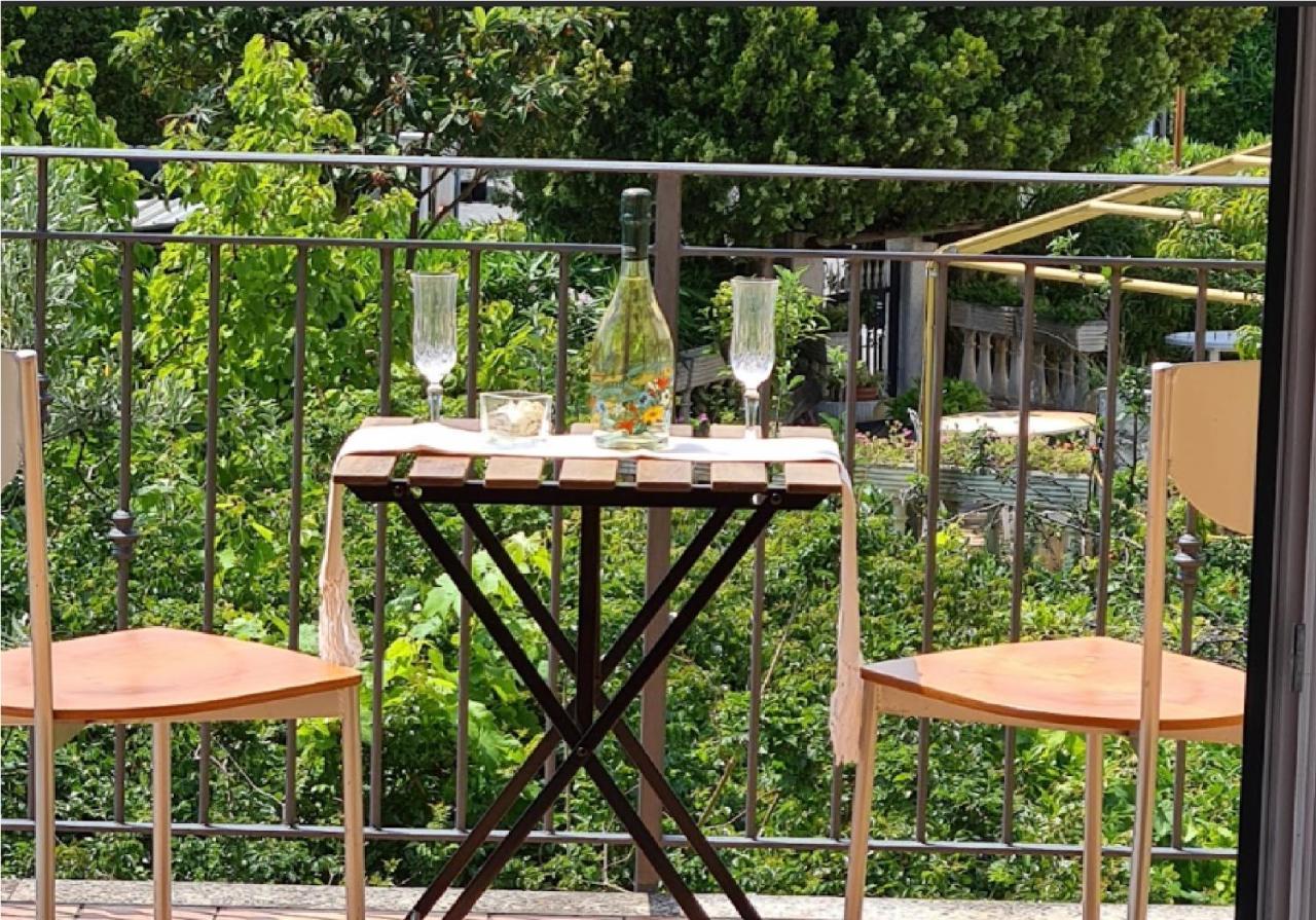 La Terrazza Sui Limoni - Suite Degli Ospiti - Mare, Escursioni A Piedi O Bike, Falesie Per Arrampicate Cisano sul Neva 外观 照片