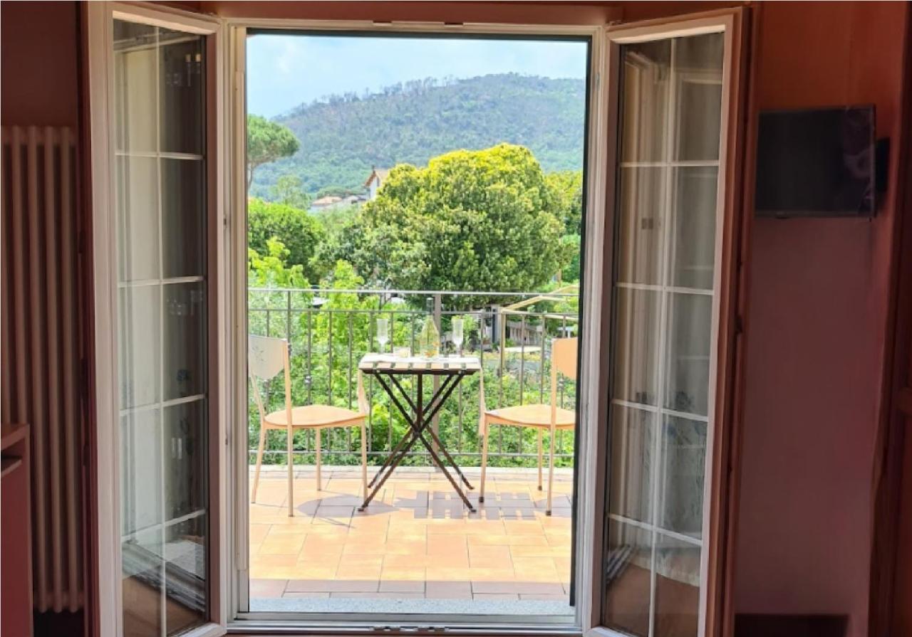 La Terrazza Sui Limoni - Suite Degli Ospiti - Mare, Escursioni A Piedi O Bike, Falesie Per Arrampicate Cisano sul Neva 外观 照片