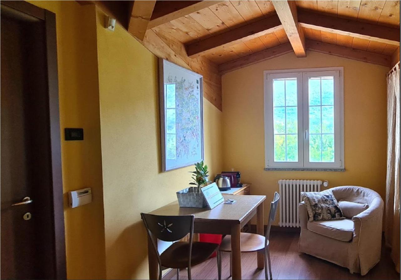 La Terrazza Sui Limoni - Suite Degli Ospiti - Mare, Escursioni A Piedi O Bike, Falesie Per Arrampicate Cisano sul Neva 外观 照片